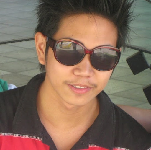 Richard Reyes Photo 50