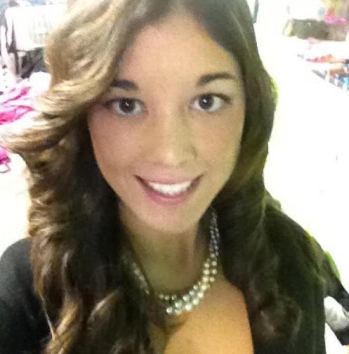 Elizabeth Simpson Photo 42