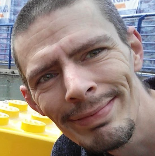 Daniel Perry Photo 43