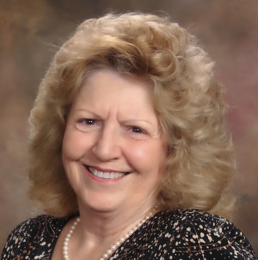 Eileen Mccracken Photo 14
