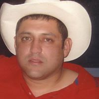 Richard Torres Photo 22