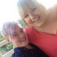 Vikki Roberts Photo 34