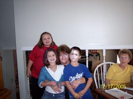 Linda Davidson Photo 25