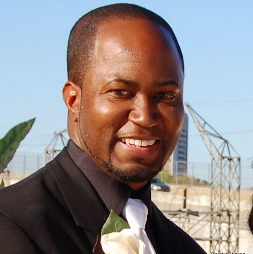 Charles Vinson Photo 33