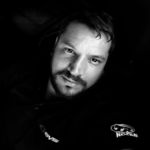 Michael Mendez Photo 21