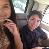 Emily Gomez Photo 9