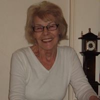 Dorothy Holden Photo 16