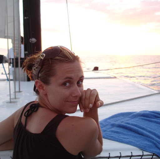 Jessica Thompson Photo 35