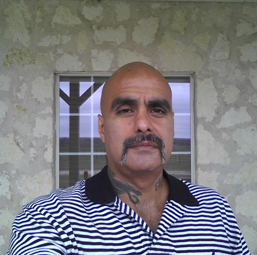 Ernest Rodriguez Photo 32