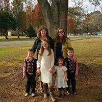 Holly Mitchell Photo 14
