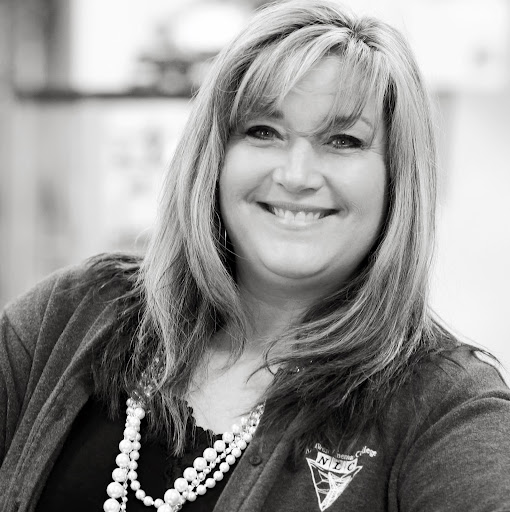 Debbie Draper Photo 1