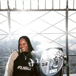 Lynette Singleton Photo 12