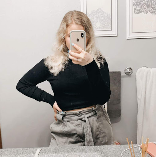 Elizabeth Walter Photo 38