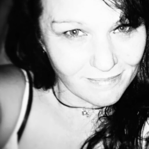 Jodie Simmons Photo 22