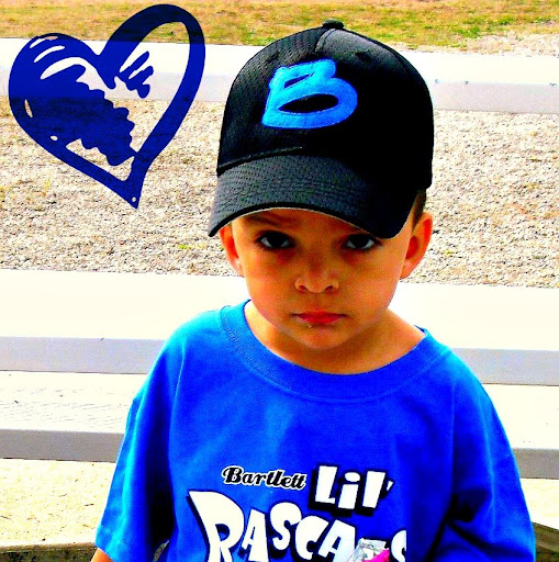 Julie Capetillo Photo 3