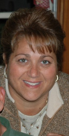 Laurie Williams Photo 34
