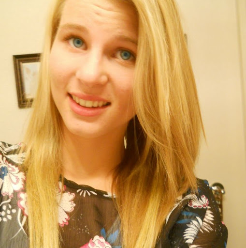 Aimee Stuart Photo 5