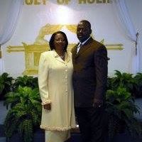 Carolyn Bradshaw Photo 19