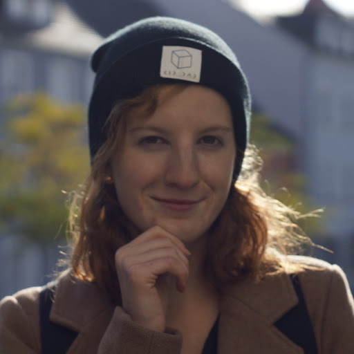 Isabelle Walker Photo 14