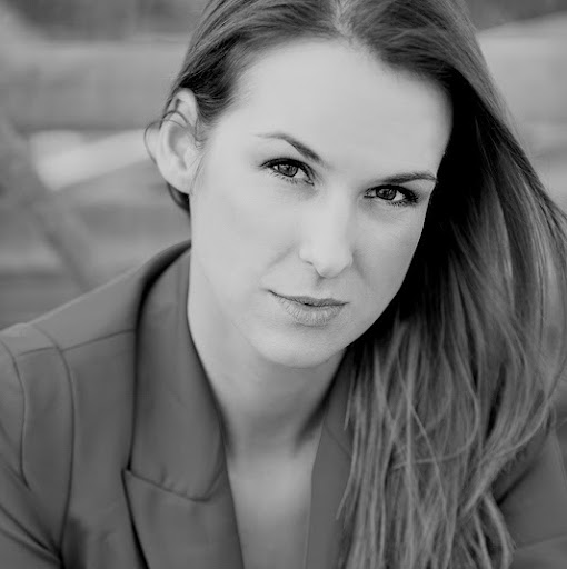 Joanna Mazurek Photo 12