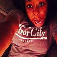 Lauren Henderson Photo 32