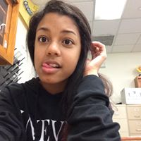 Elizabeth Reyes Photo 12