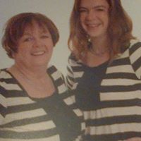 Julie Newark Photo 3