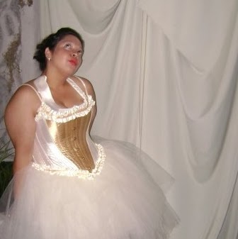 Regina Robles Photo 12