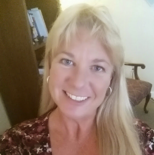 Suzanne Kelley Photo 35