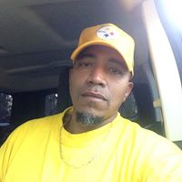 Aaron Sanders Photo 40
