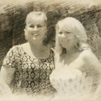 Suzanne Gray Photo 29