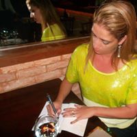 Adriana Luz Photo 20