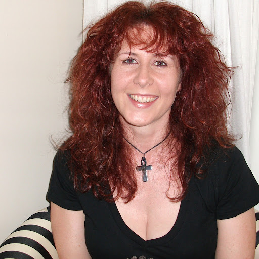 Ali Marshall Photo 26