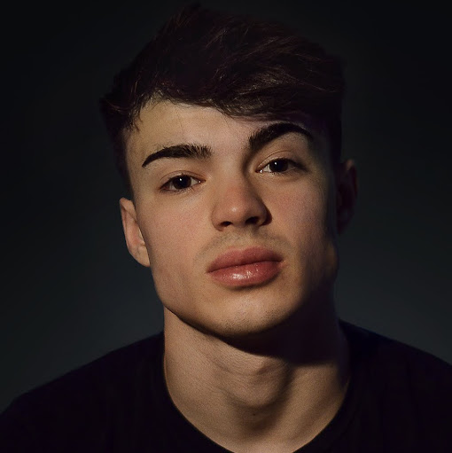 Max Clark Photo 31