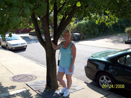Dee Hall Photo 1