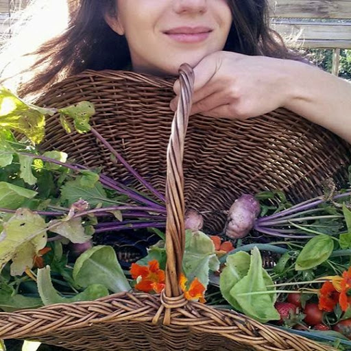 Veronica Flores Photo 23