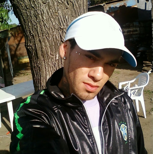 Misael Benitez Photo 8