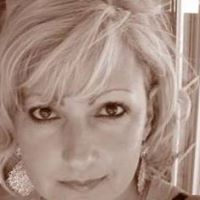 Deanne Larson Photo 4