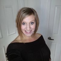 Holly Speight Photo 6