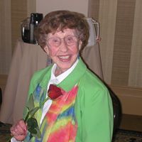 Helen Larsen Photo 29