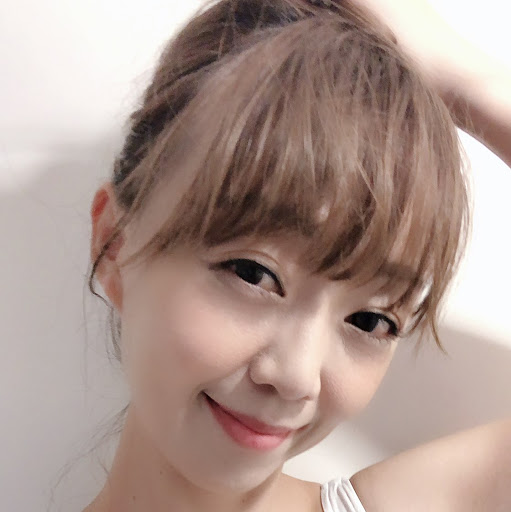 Jennifer Huang Photo 20