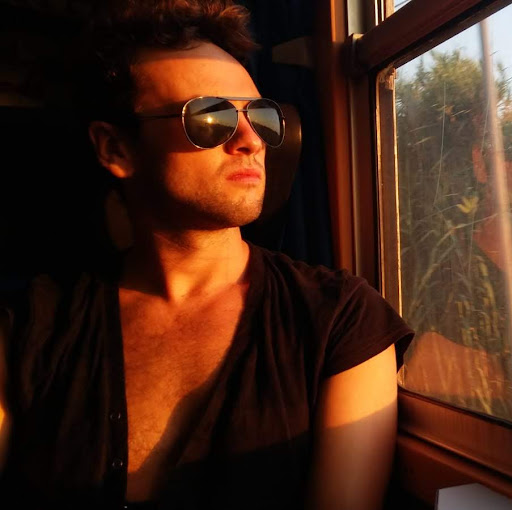 Timothy Gough Photo 14