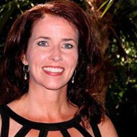 Elizabeth Hart Photo 20