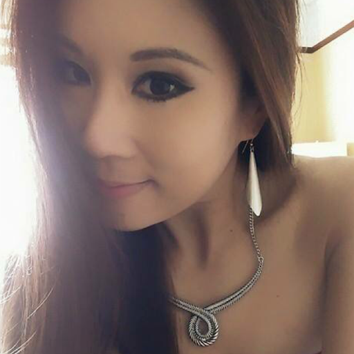 Amy Lo Photo 36