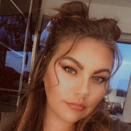 Emily Cowan Photo 10