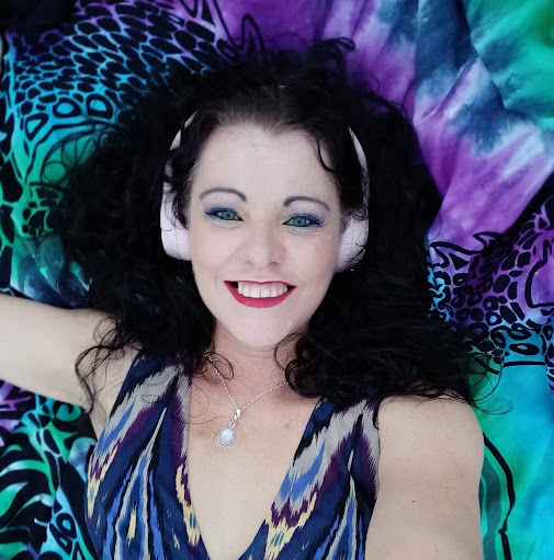 Samantha Poole Photo 25