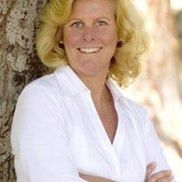 Michele Harvey Photo 38