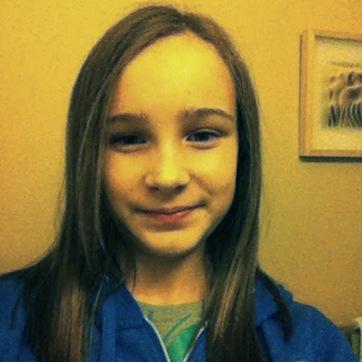 Elizabeth Evans Photo 42