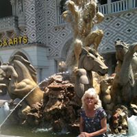 Gwen Smith Photo 10