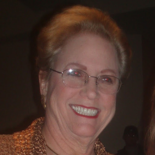 Amy Nicholson Photo 28